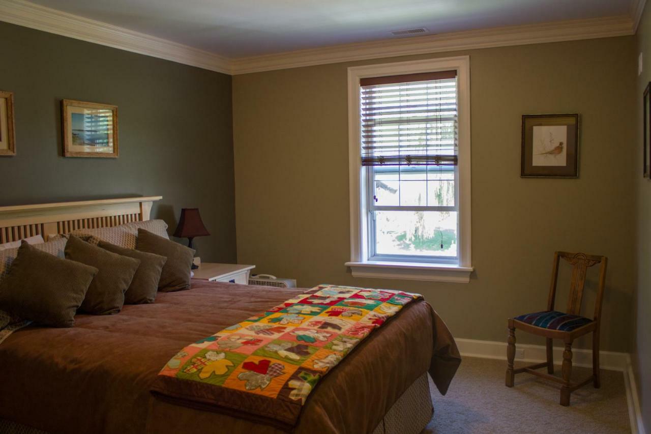 Genelle House B&B Guest House Exterior photo